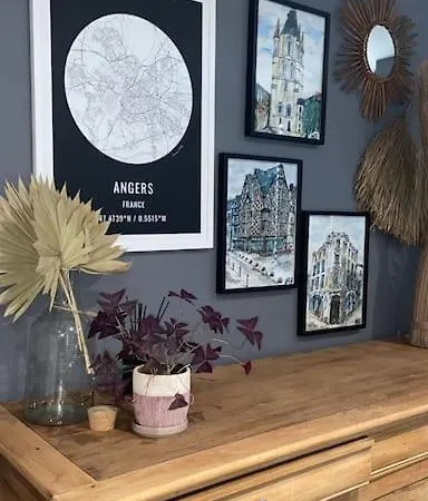 La Maison Du Pressoir بيت للعطل *