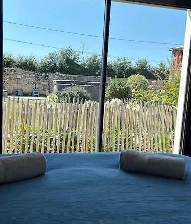 La Maison Du Pressoir بيت للعطل